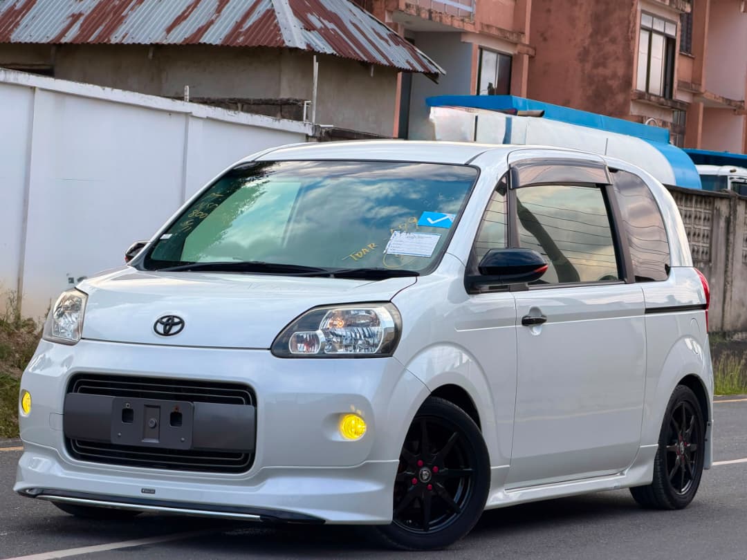 Toyota Porte thumbnail 2